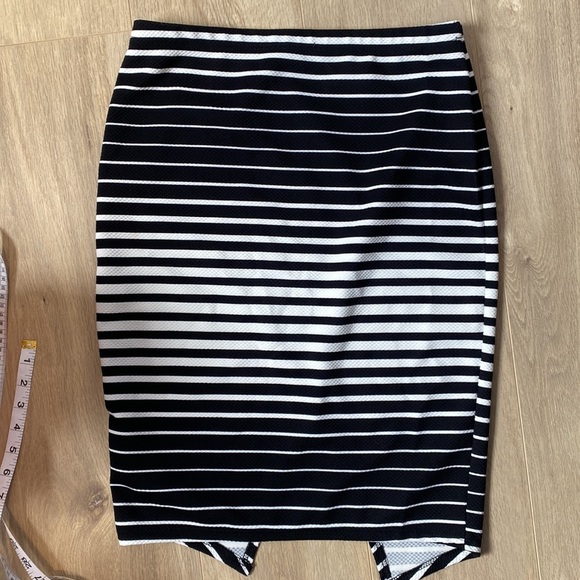 Striped Skirt - Picture 2 of 3